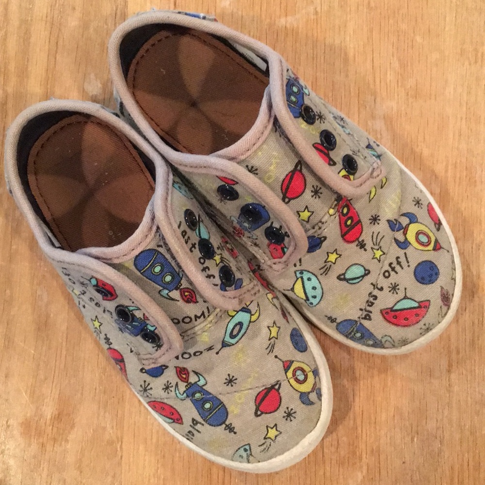 toms shoes!